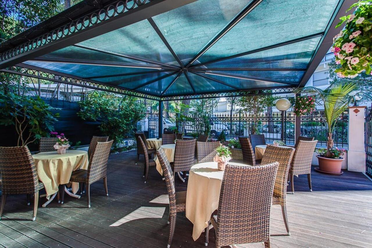 Hotel Villa Pina Milano Marittima Exterior photo