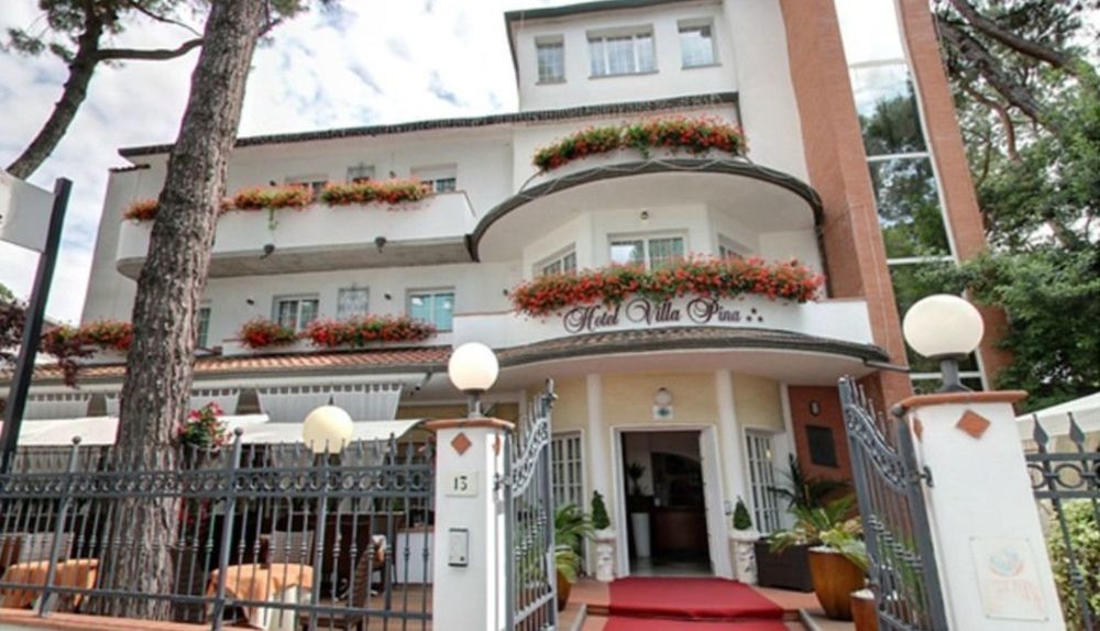 Hotel Villa Pina Milano Marittima Exterior photo