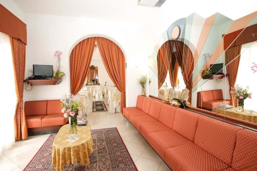 Hotel Villa Pina Milano Marittima Exterior photo